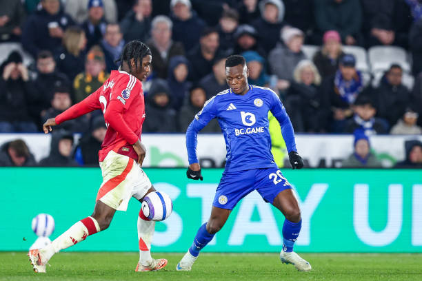 性别揭晓，阿尔瓦雷斯和女友的第一个孩子将是男孩.